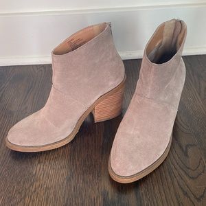 Steve Madden Shrines Booties